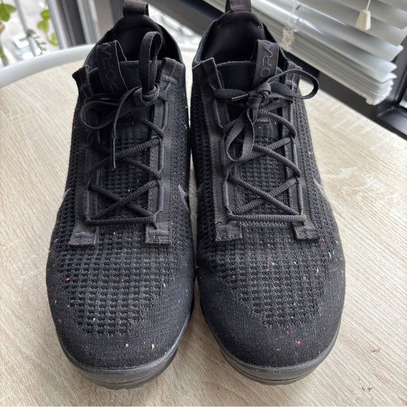 Nike Vapormax Men's Black Athletic Shoes Size 11.5 - Picture 2 of 10
